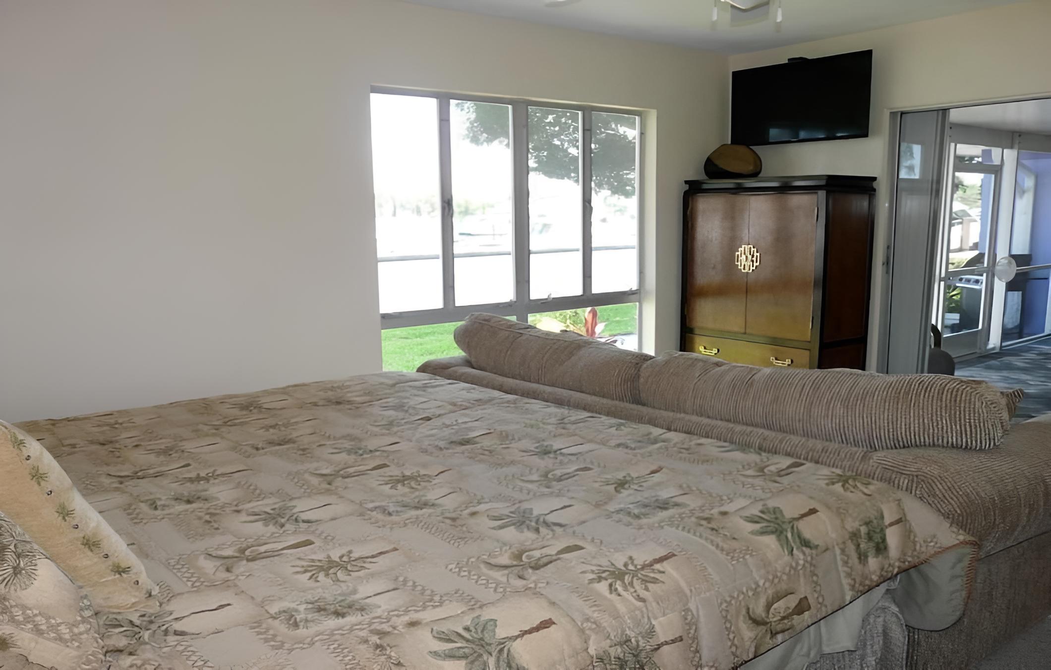 843 Buttonwood Court view 3