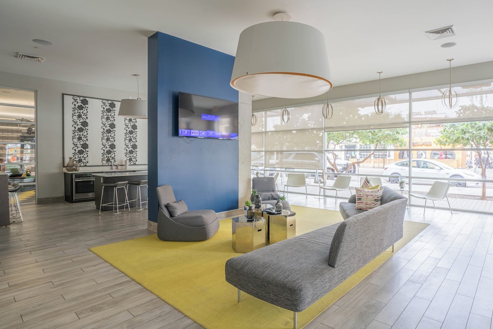 ROVE LIVING/KL - Linear