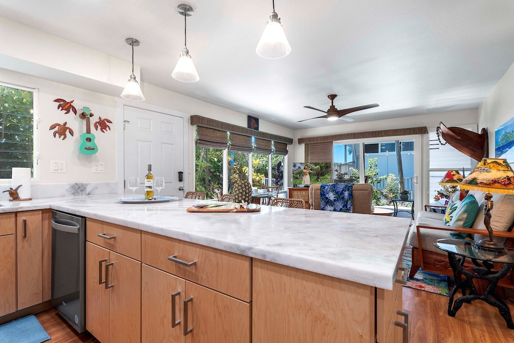 Premier Ocean Front Complex - No Stairs! - AC - Vrkcv