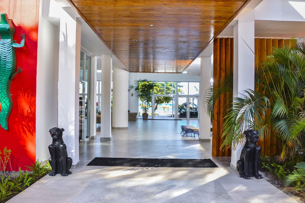 Jamaica Vacations - Grand Decameron Cornwall Beach, A Trademark All-Inclusive Resort - Property Image 9