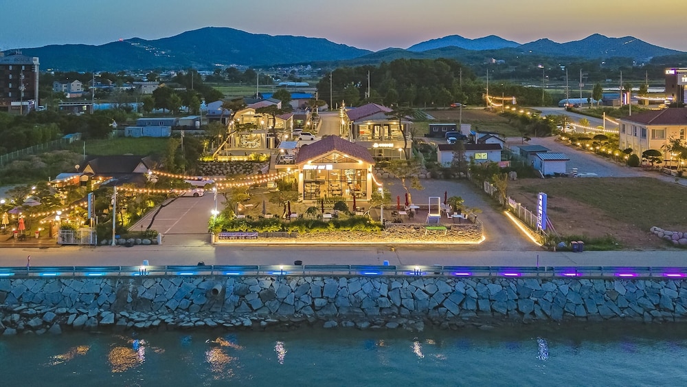 Incheon Vacations - Ganghwado Mare Seawater Poolvilla - Property Image 19