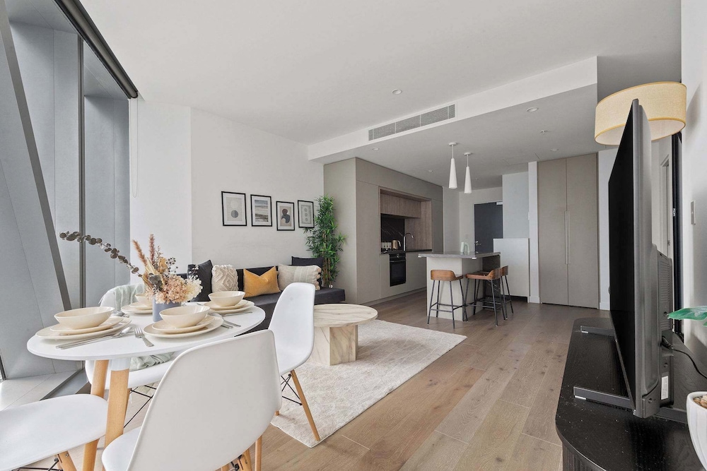 A Lux 2BR Apt Right Opposite Southern Cross