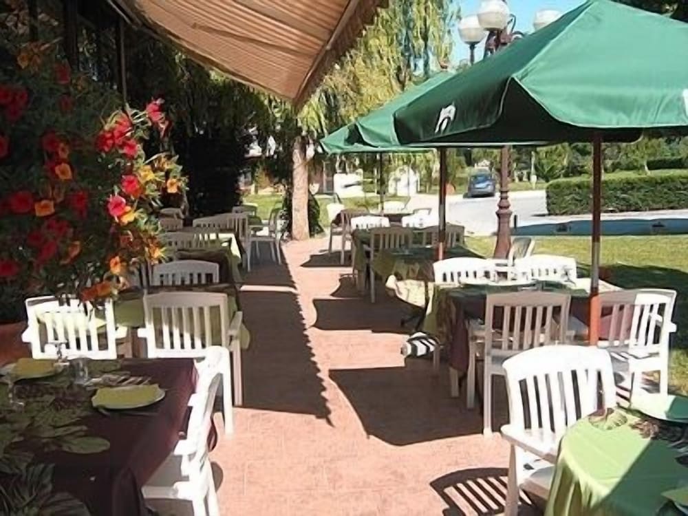 Hotel La Bombardiere - Property Image 3