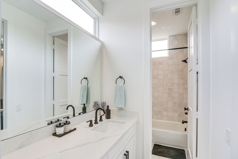 Townhome 3 Mi to Texas Med Ctr & Hermann Park