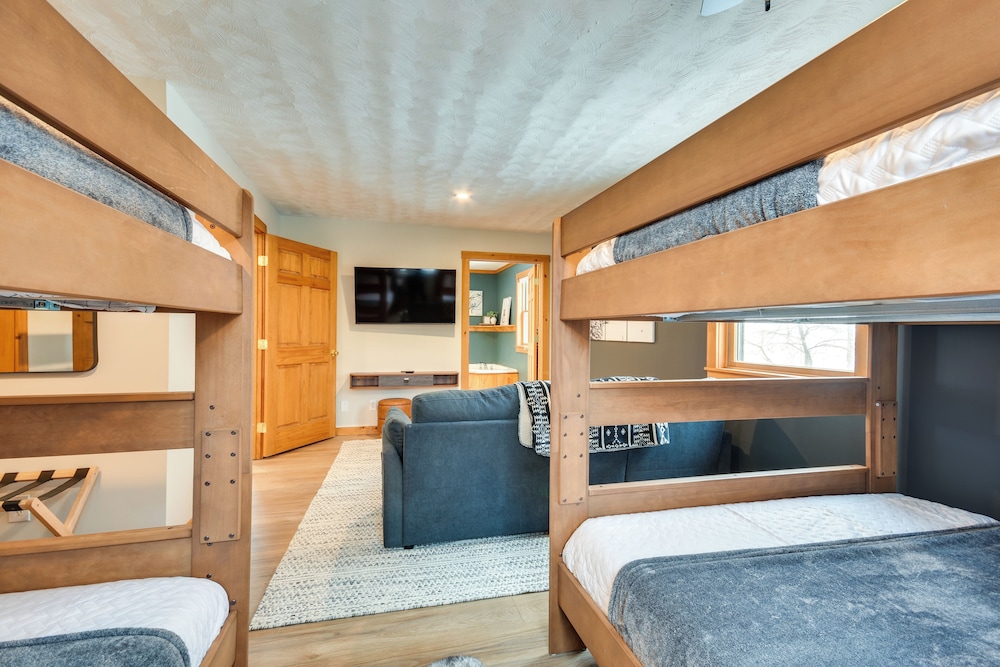 Fish, Hike & Ski: Spacious Family Escape in Eden