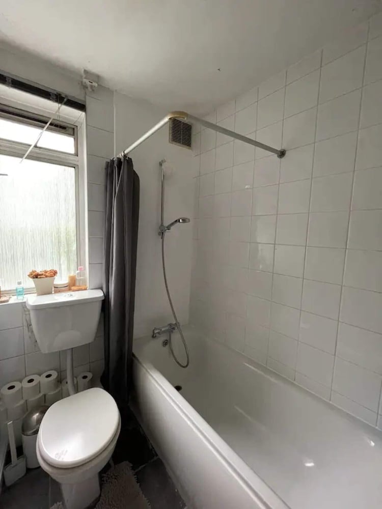 Cosy & Chic 1BD Flat - 6 Minutes to Notting Hill!
