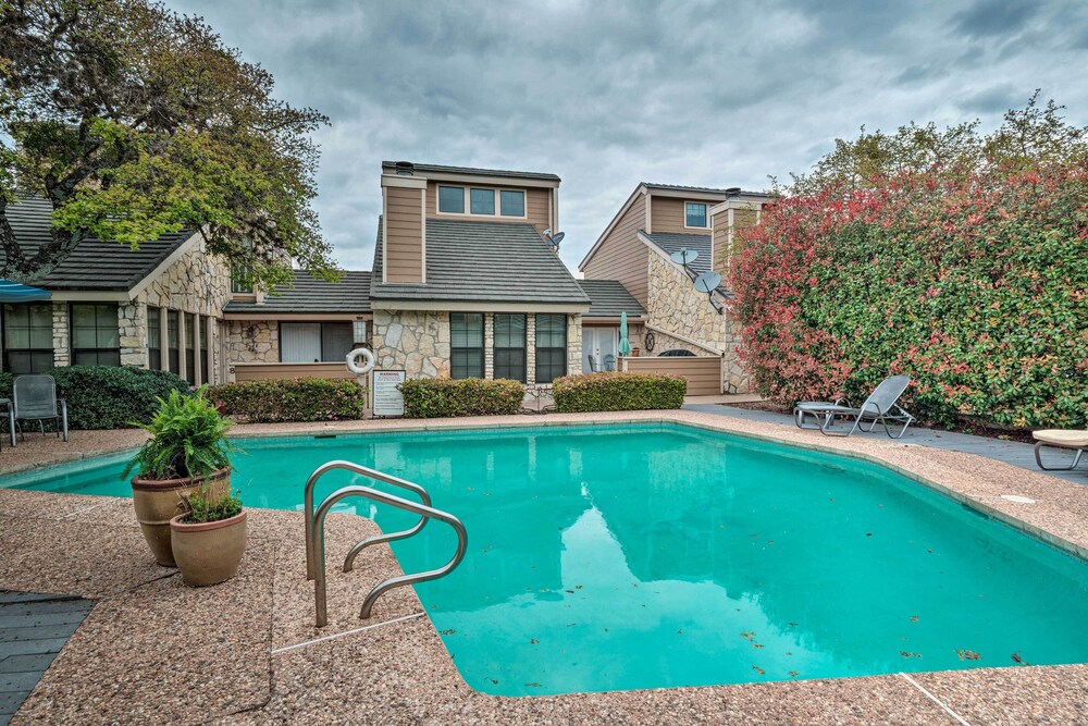 Horseshoe Bay Resort Townhome - Near Lake Lbj! - Property Image 10