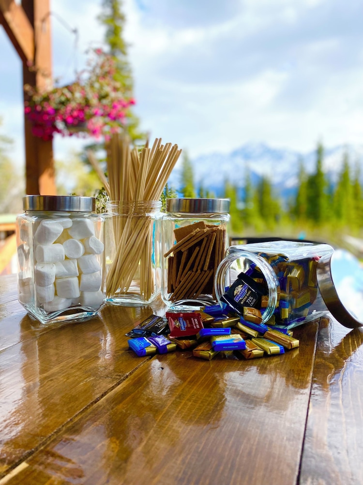 Alpenglow Luxury Camping