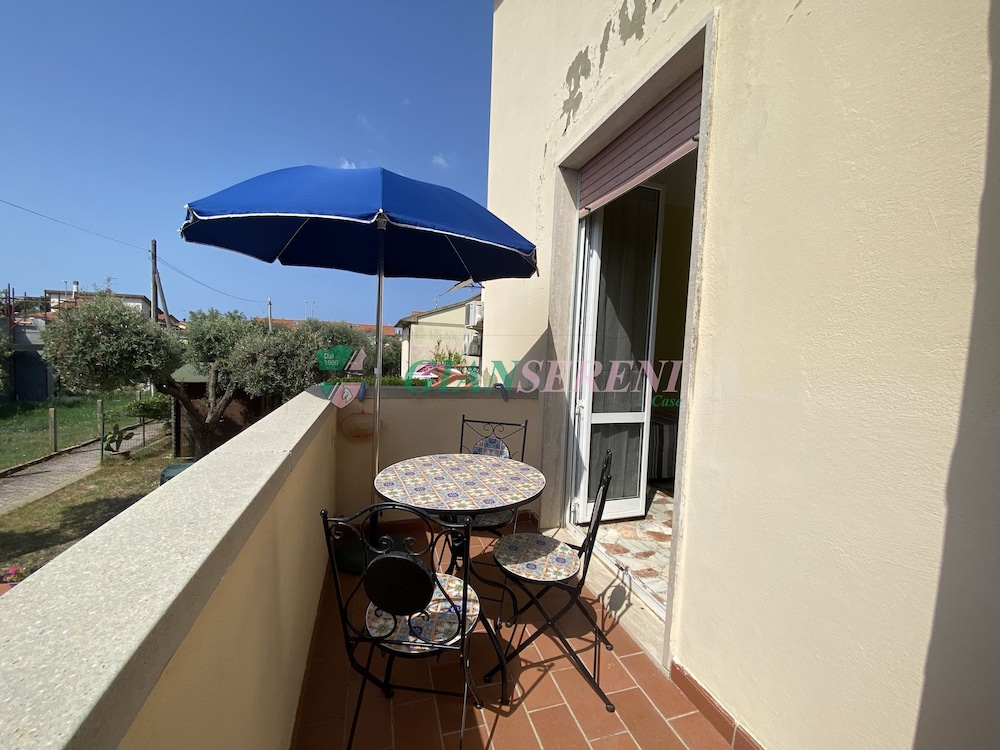 Two-room Apartment Sleeps 4 IN THE SAN Bartolo Area-rif Sabri