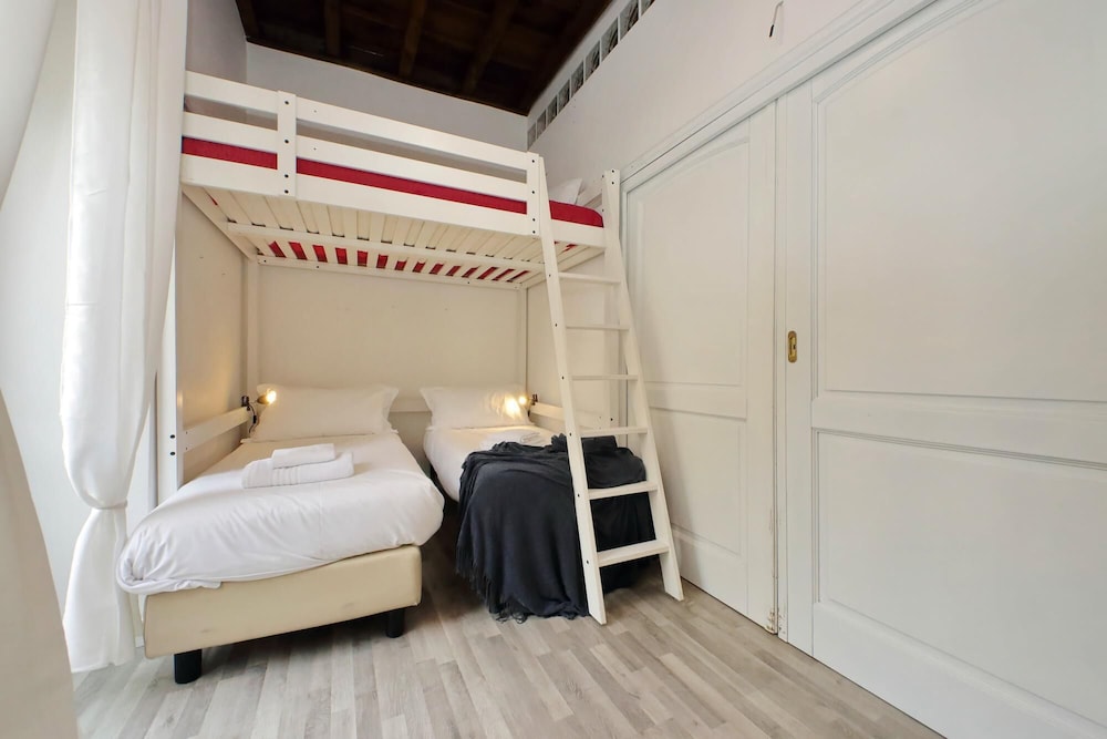Luxury Navona Apartment