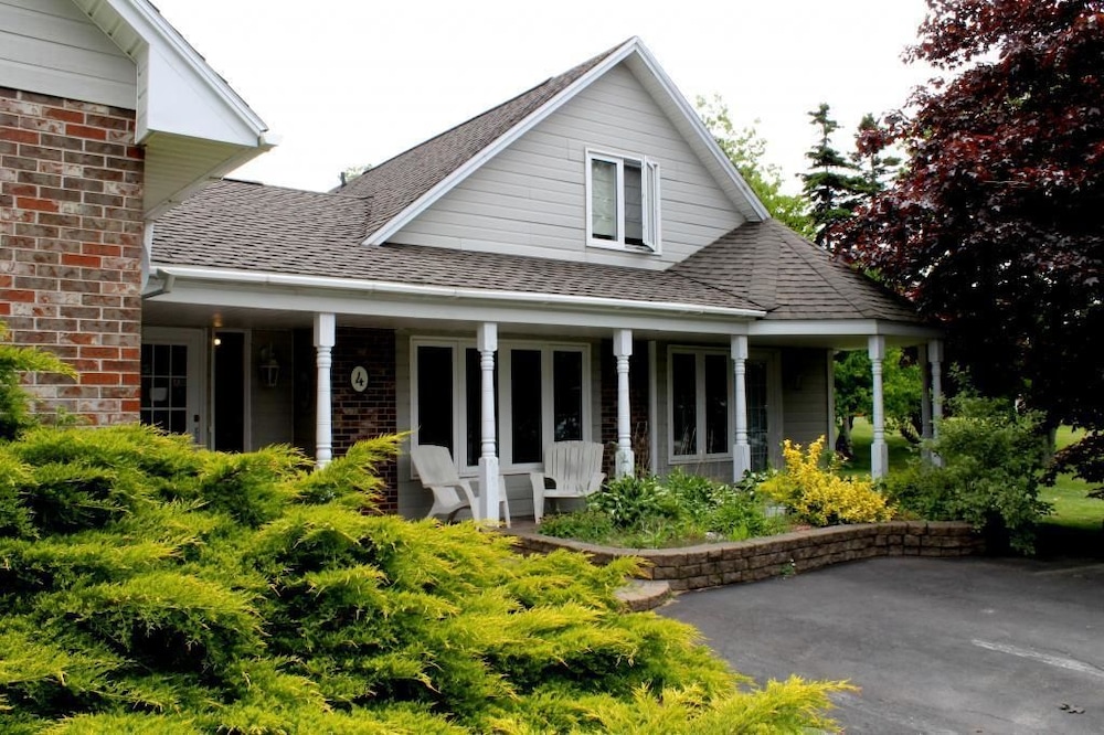 Mackenzie House B&B by Elevate Rooms
