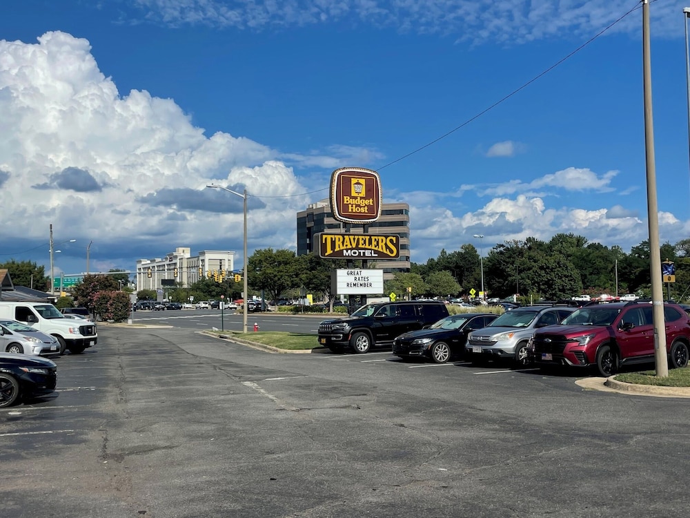Traveler's Motel