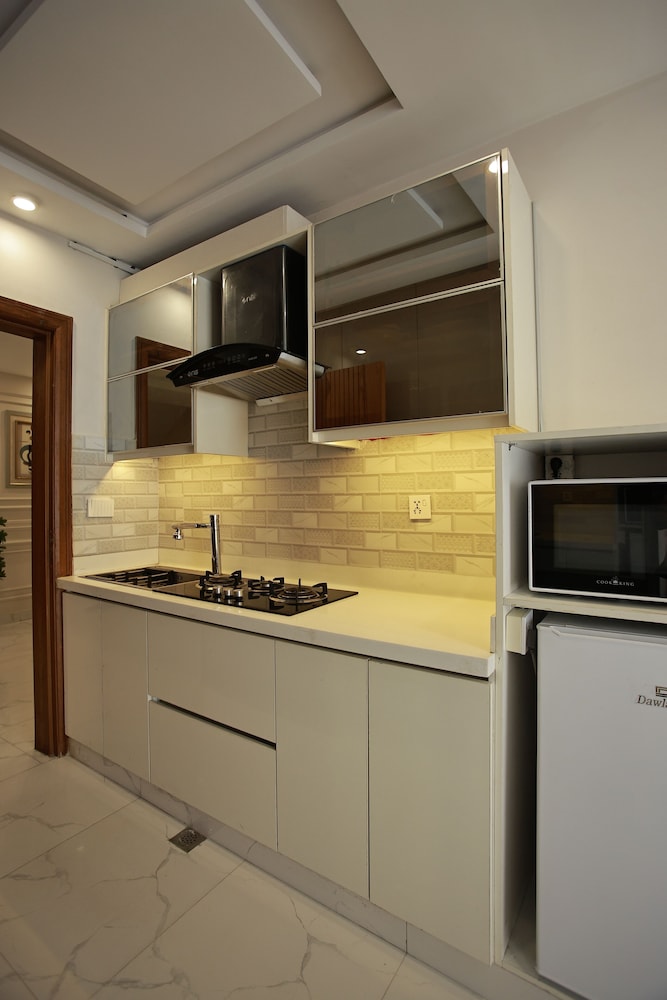 ZAR Luxury Suites Murree