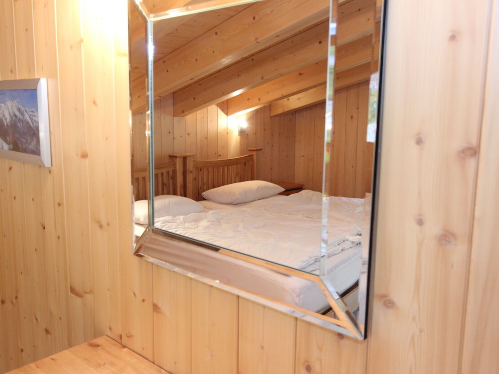 Luxury Chalet with Hot Tub in La Tzoumaz