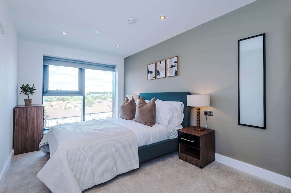 Premium City Penthouse Ideal For Business