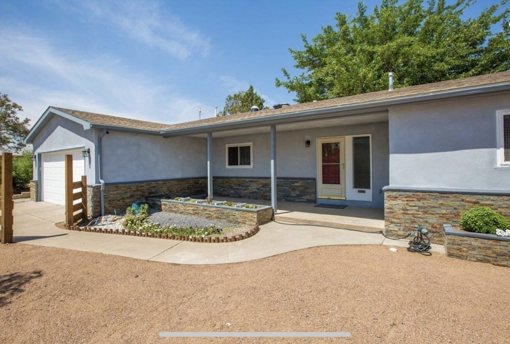 Uptown French Haven 3 Bedroom Residence