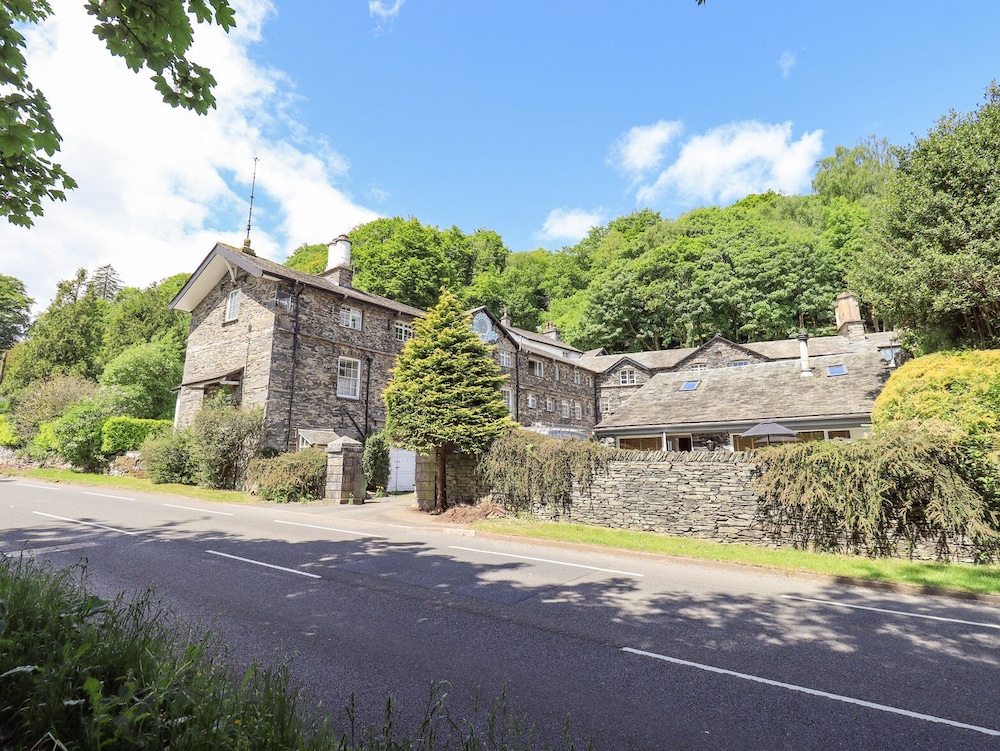 Courtyard Cottage