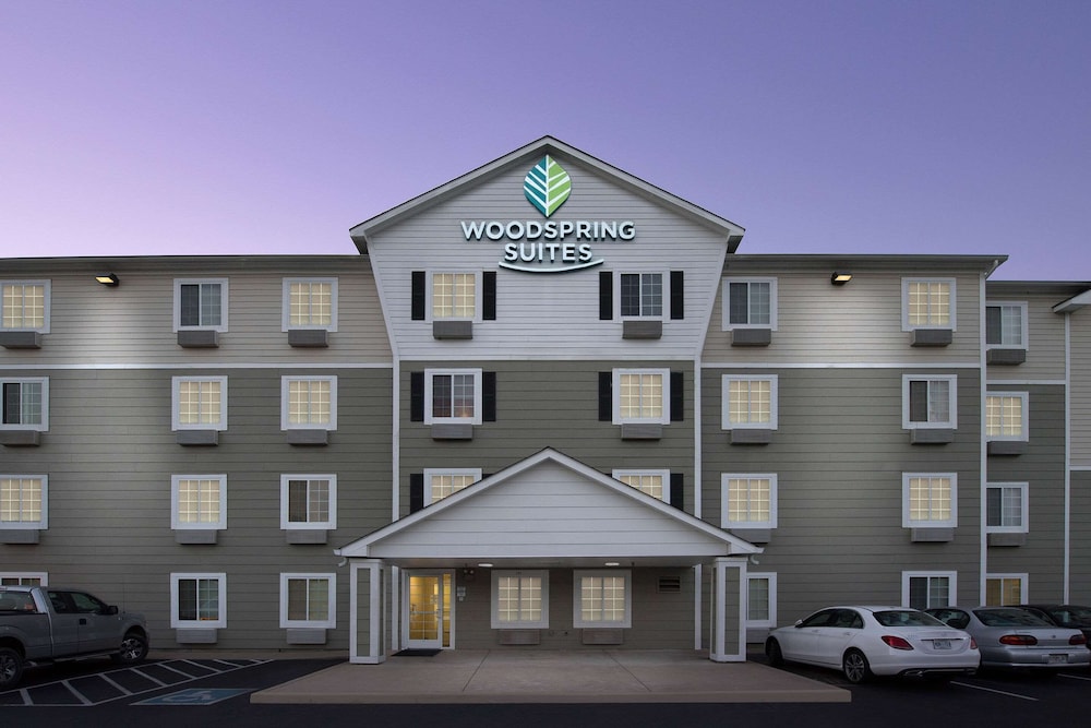 WoodSpring Suites Lebanon