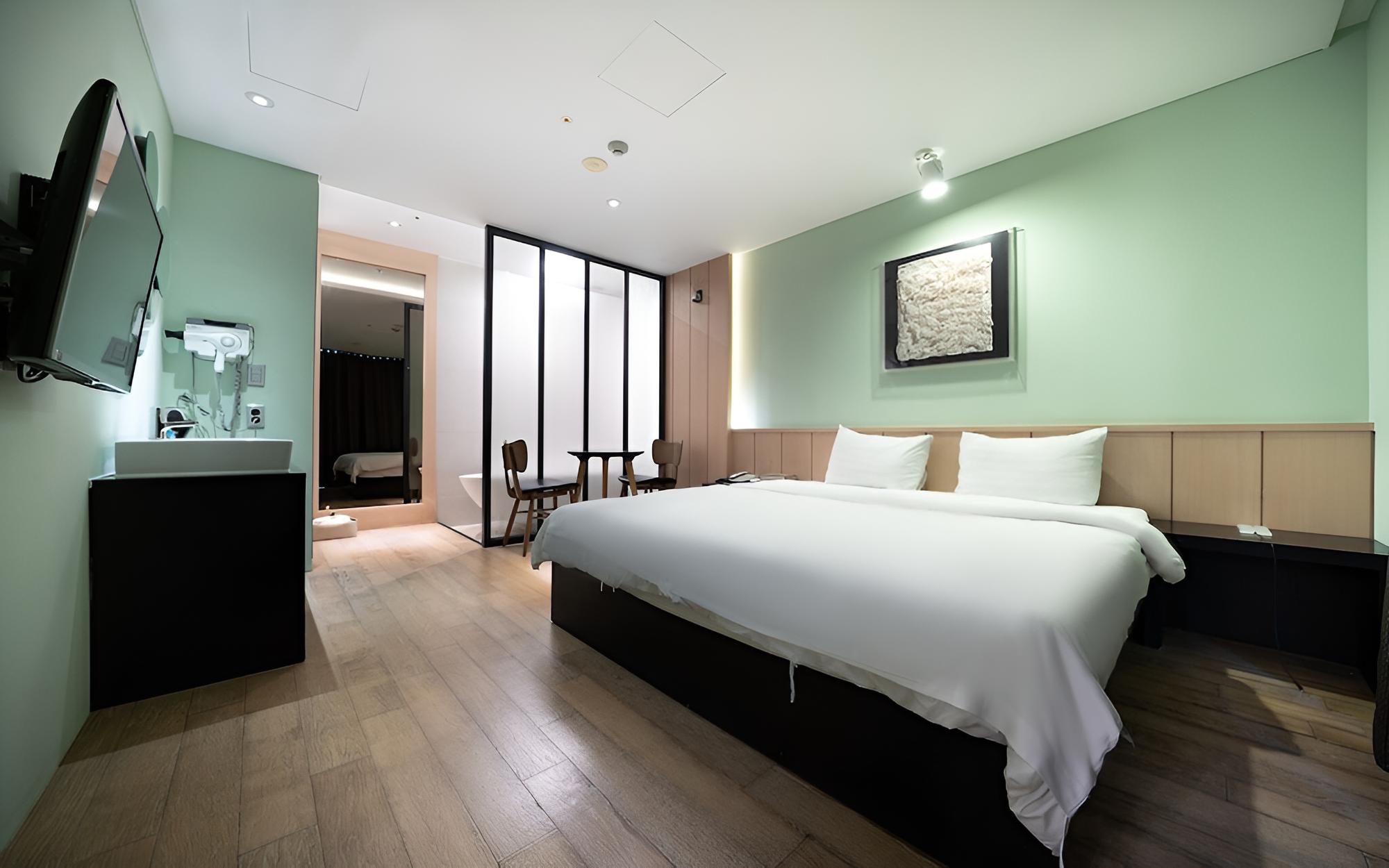 Incheon Ali Suite Hotel