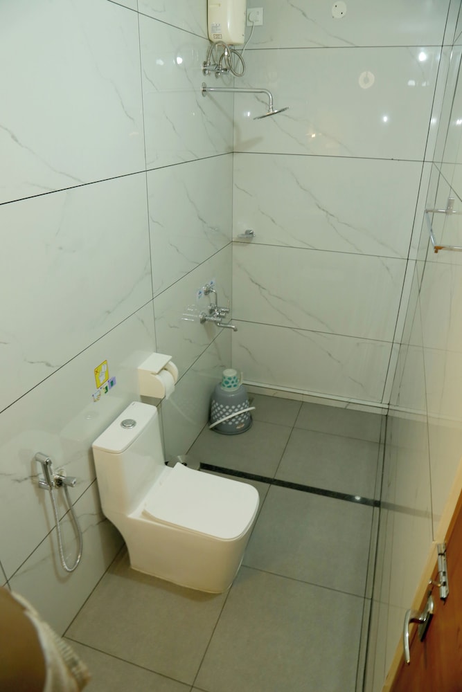 Cloud9 Airport Hotel