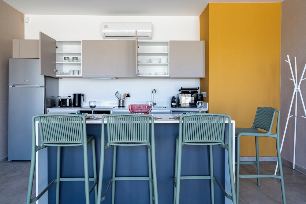 Blu Horizon - Stylish Living with Pool & Balconies in Protaras