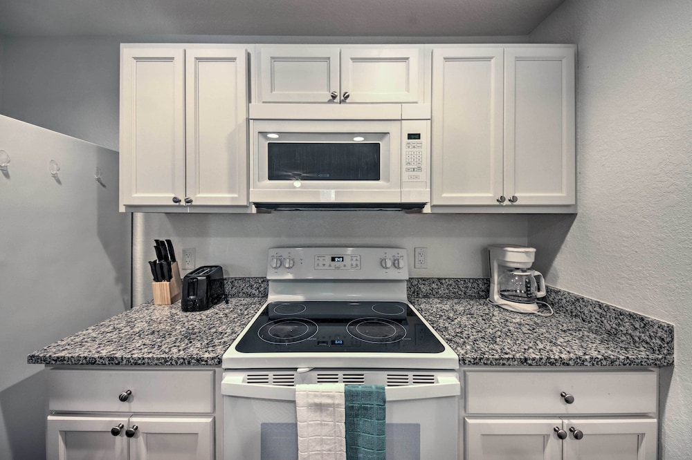 Pet-friendly Labelle Apt, Close to River!