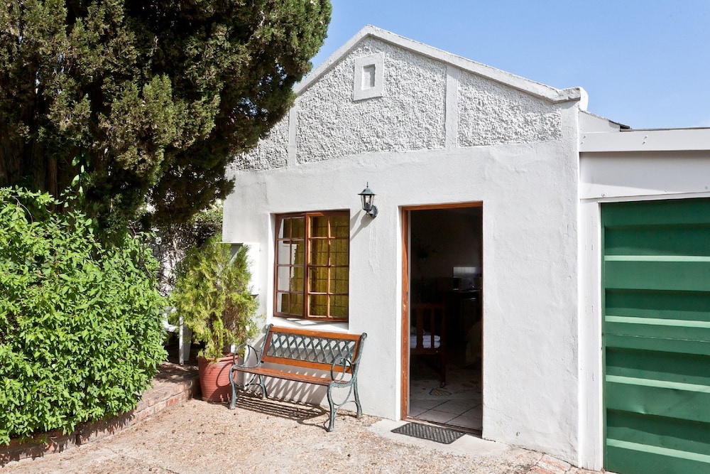 Yotclub B and B