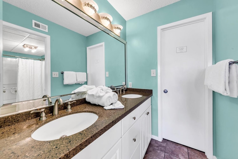 Edgewater Golf Villa 3101