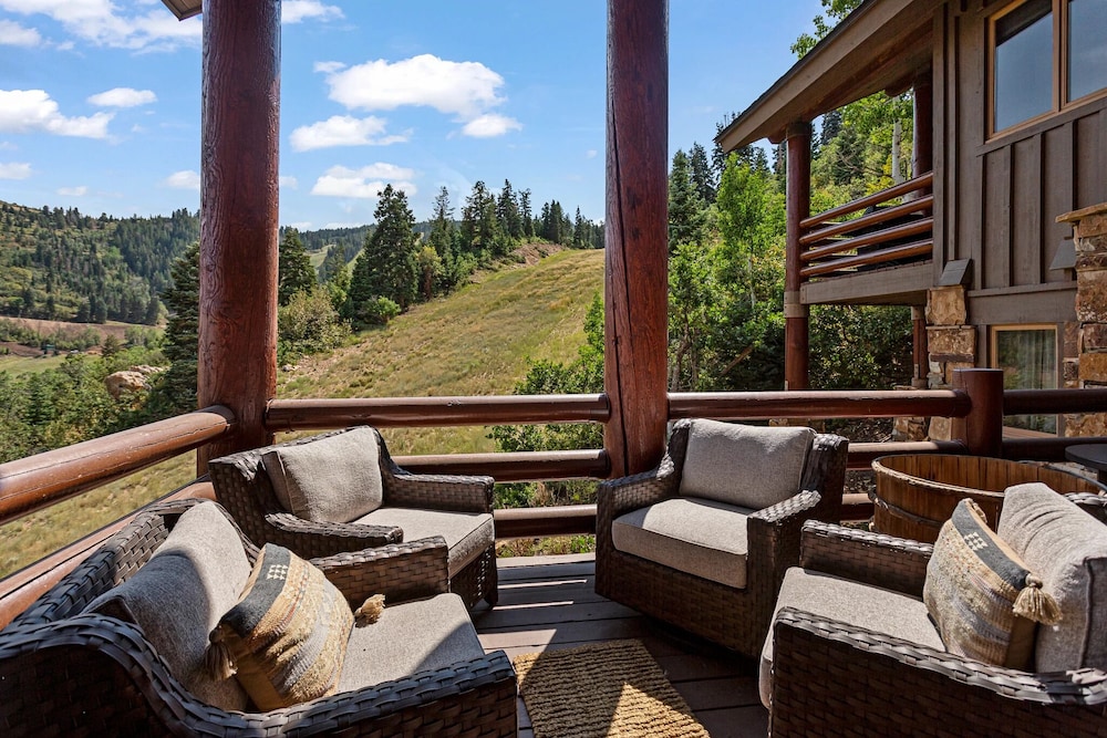 La Maconnerie at Deer Valley Resort - Four Bedroom Condo with Hot Tub #3 4 Condo