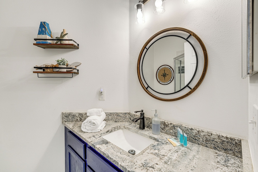 15 Mi to Wdw: House in Clermont Resort Community!