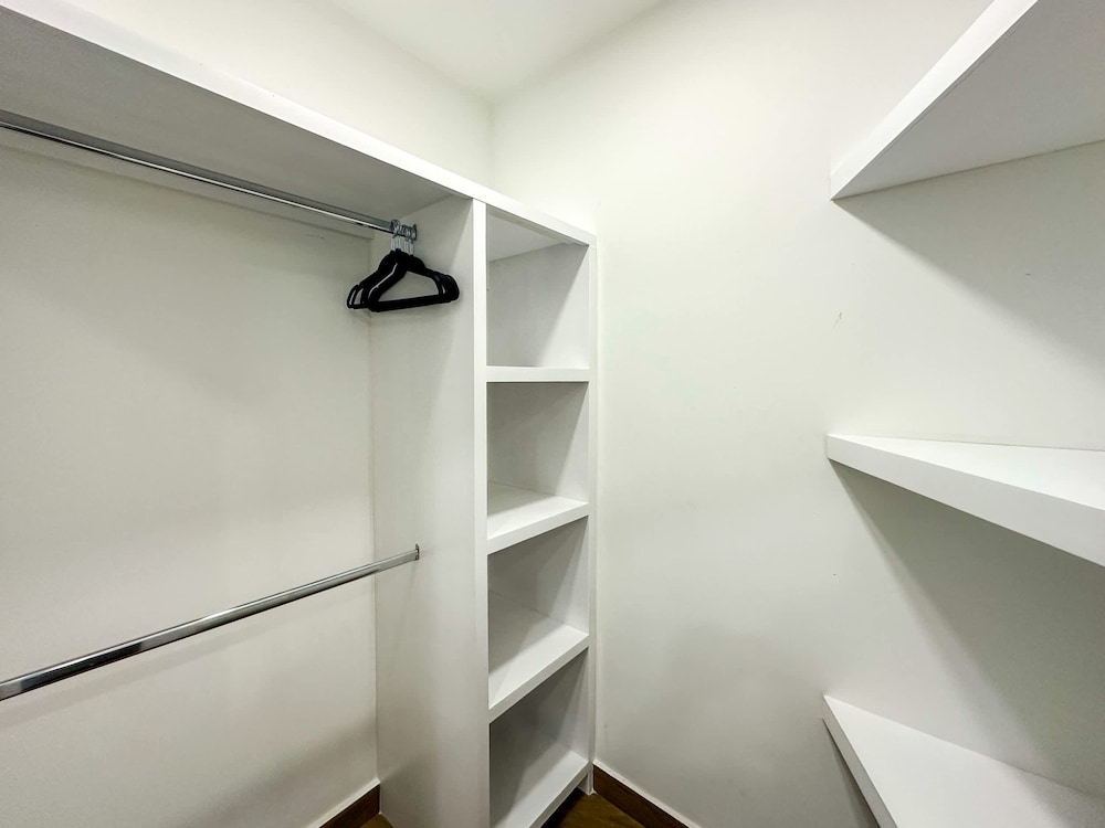 Steps to Sandy Beach Pool Renovated 2BR Condo