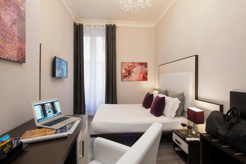 Arenula Suites