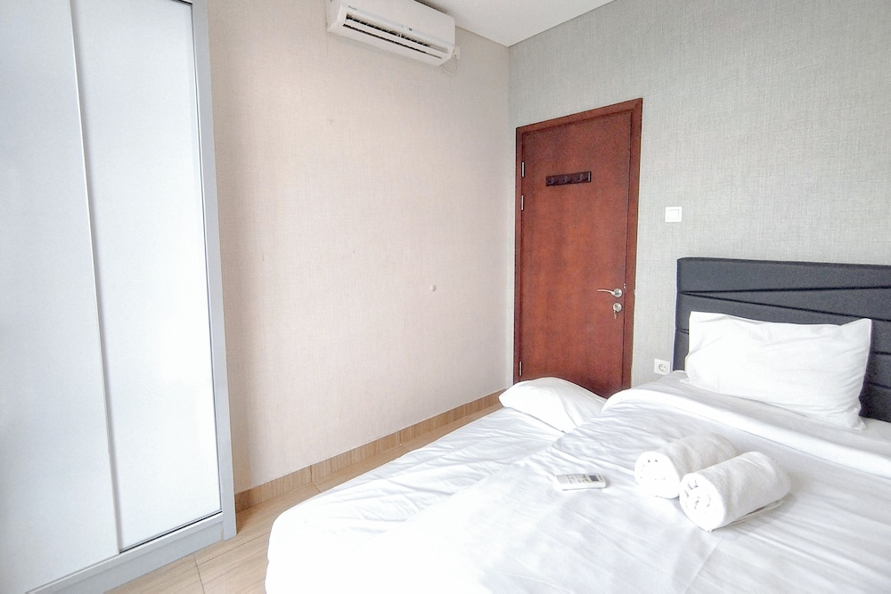 Spacious 2Br With Extra Room At Grand Sungkono Lagoon Apartment
