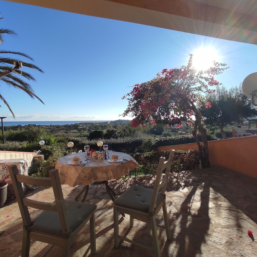 Casa Martina With Sea View In Tanaunella