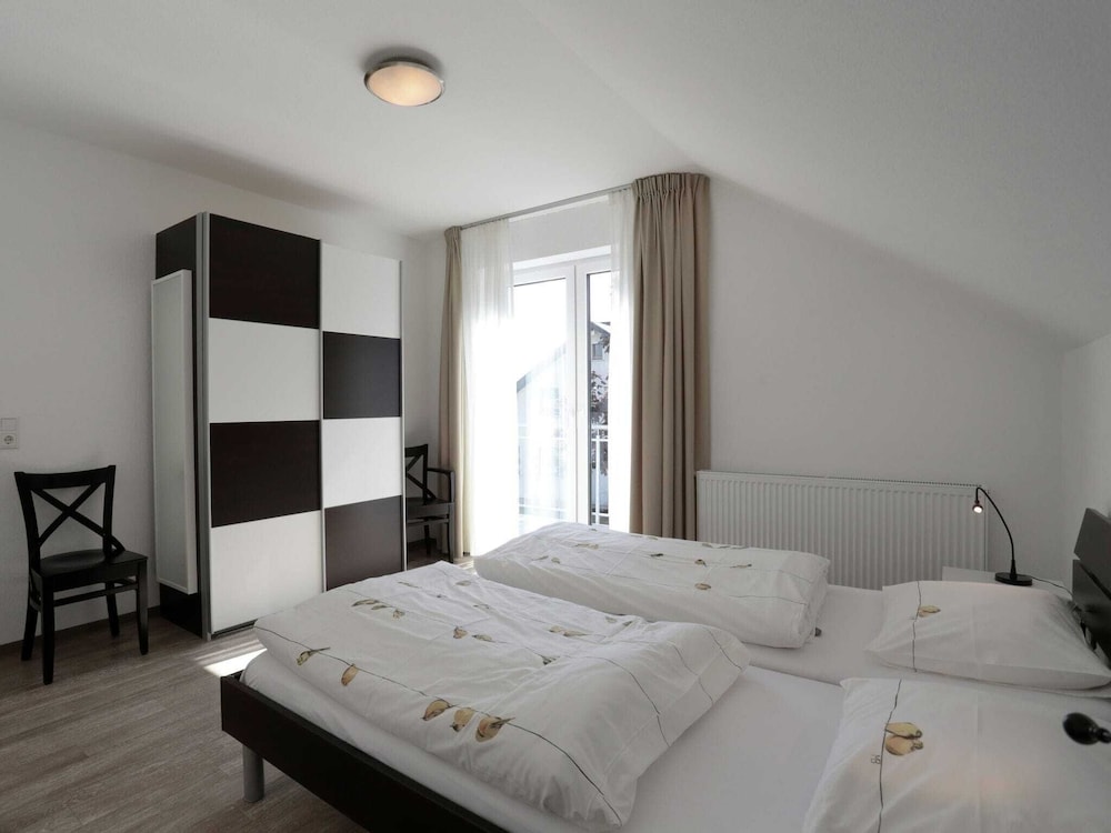 Serene Villa in Kstelberg near Lake & Watersports view 4