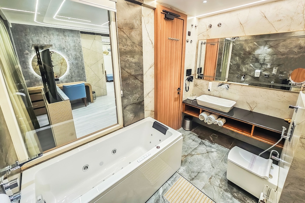 Narang Hotel