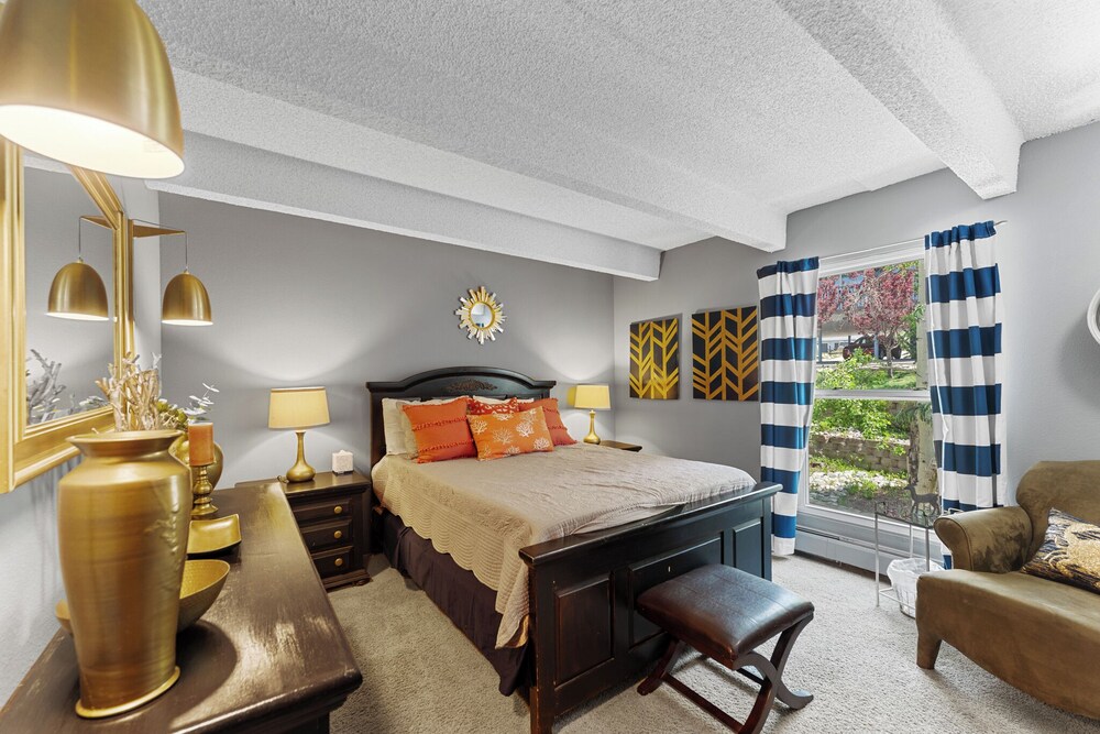 Anchorage West Condos Building 10, Unit #105