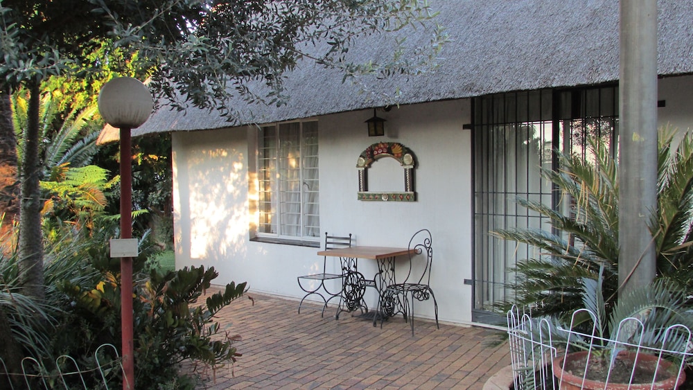 Acacia House Executive Suite