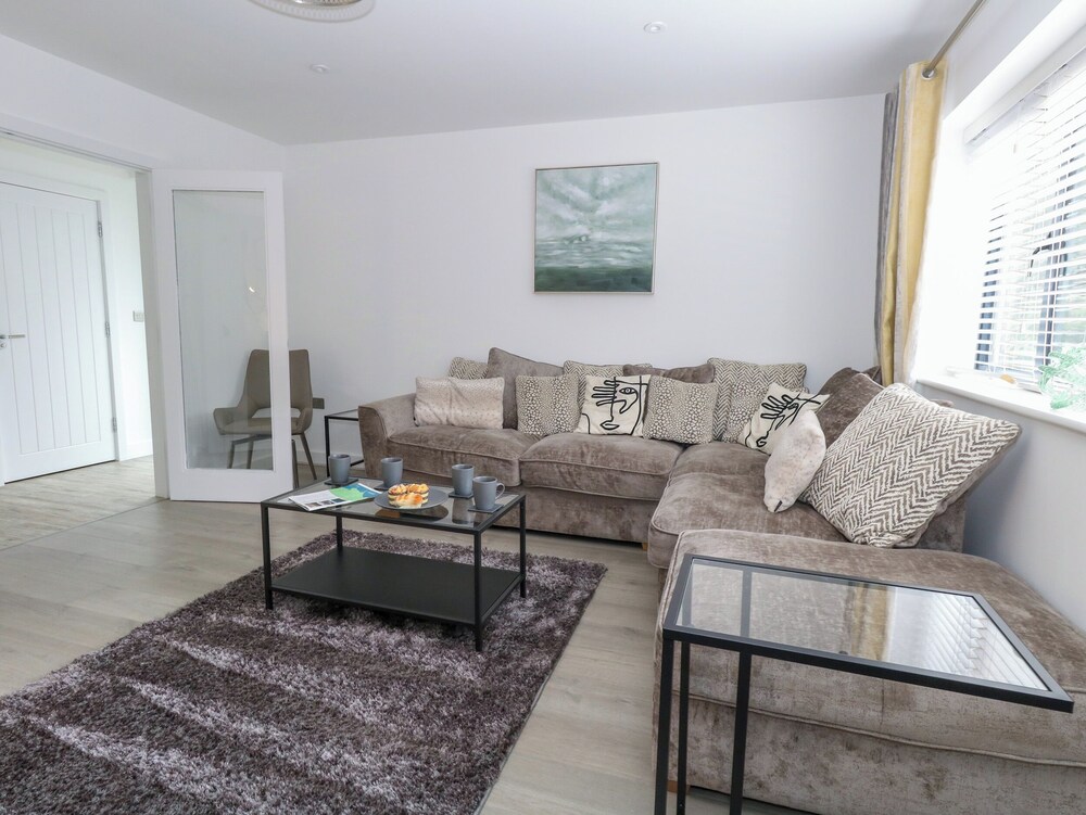 66A Danecourt Road