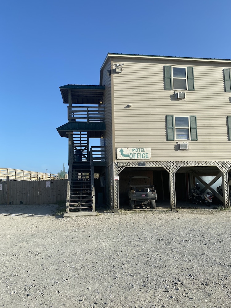 Seaview Pier and Motel