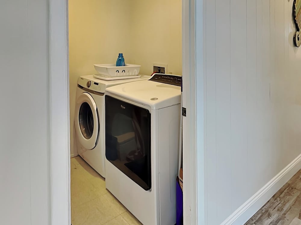 John Silver Cottage by Ryson Vacation Rentals