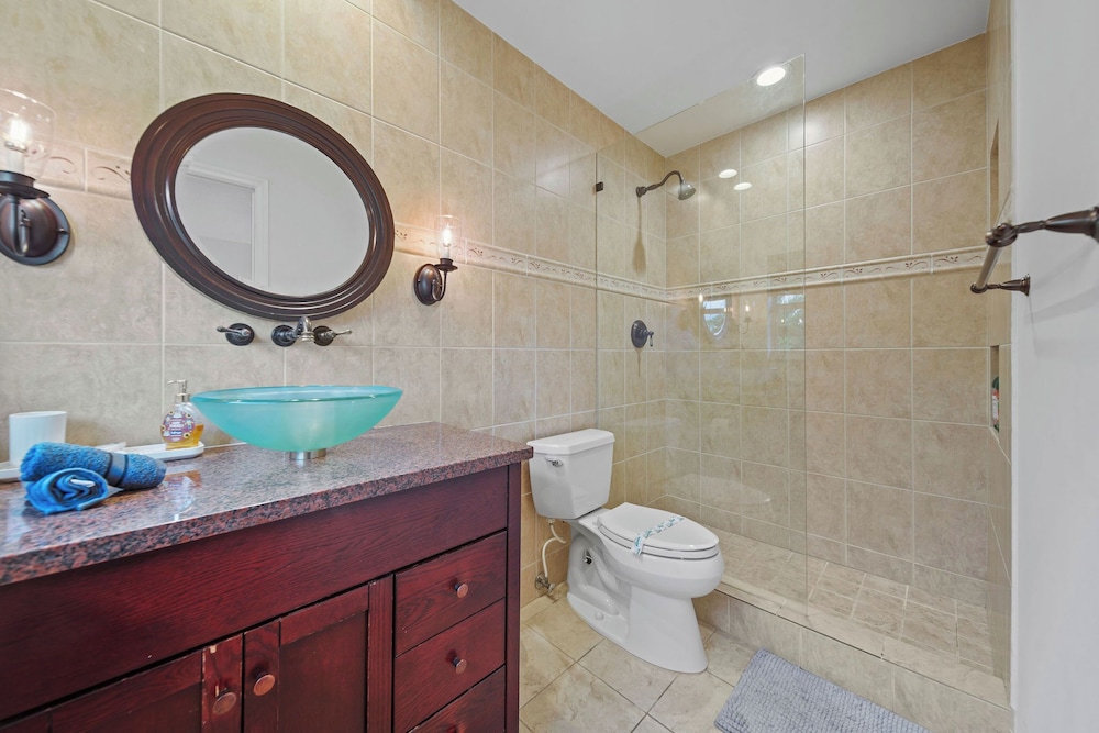 Luxe 2BR Escape Fort Lauderdale