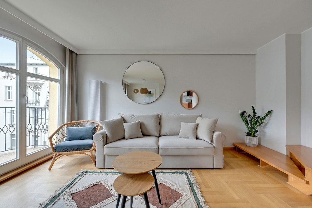 Grand Apartments