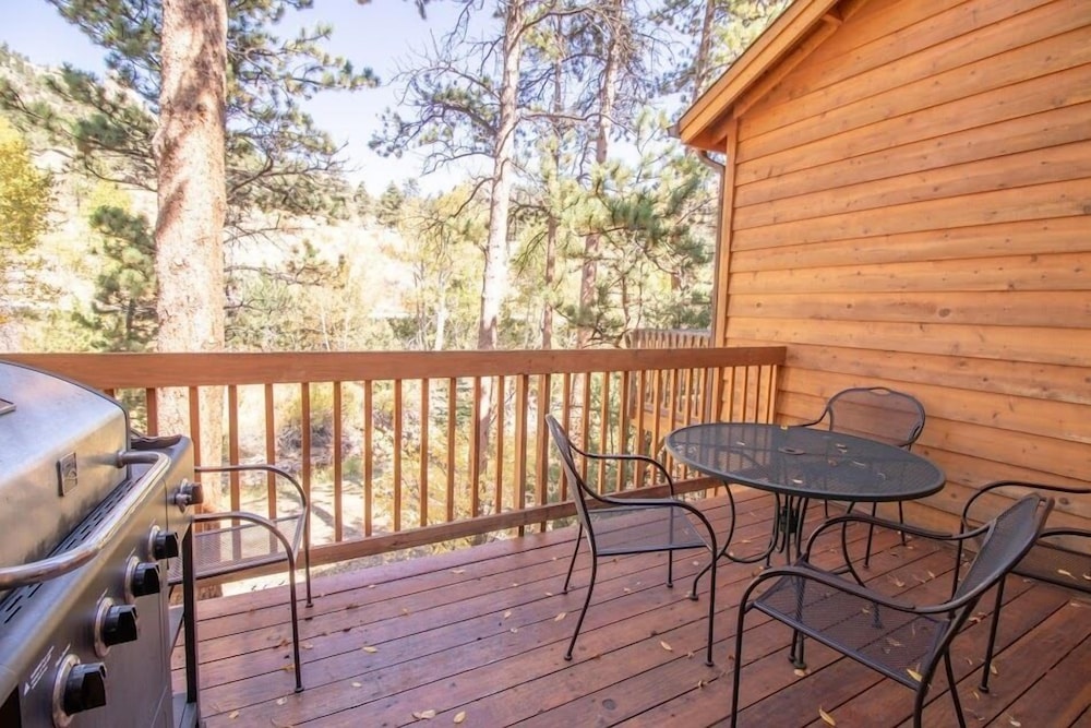 Riverwood on Fall River - Property Image 3