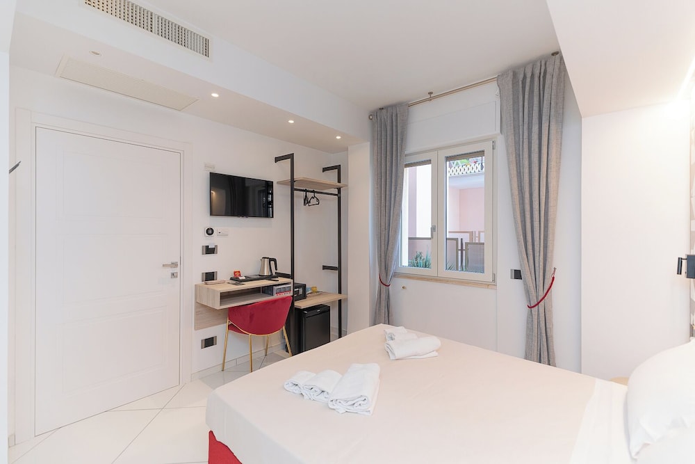 Maiori Suites