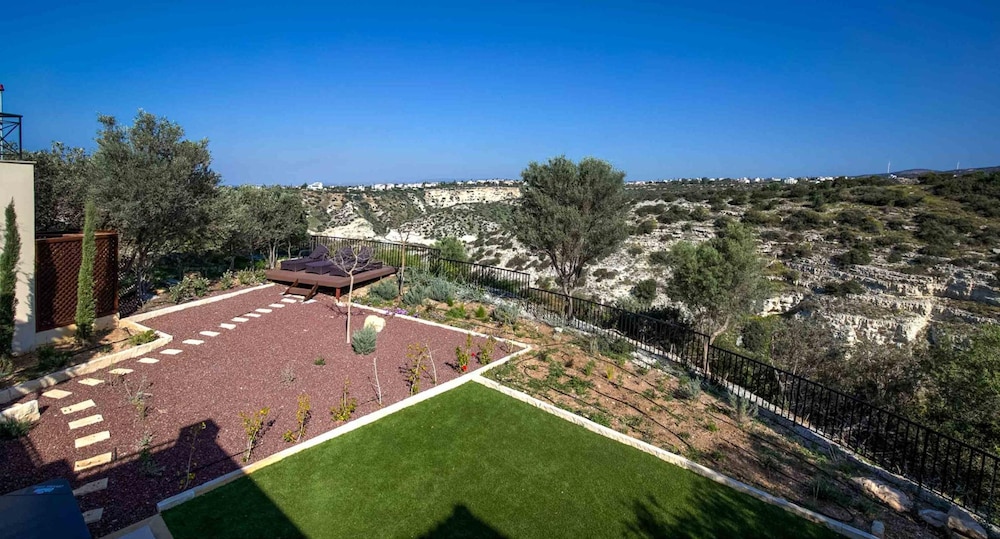 Junior Villa Iz01 Idalium