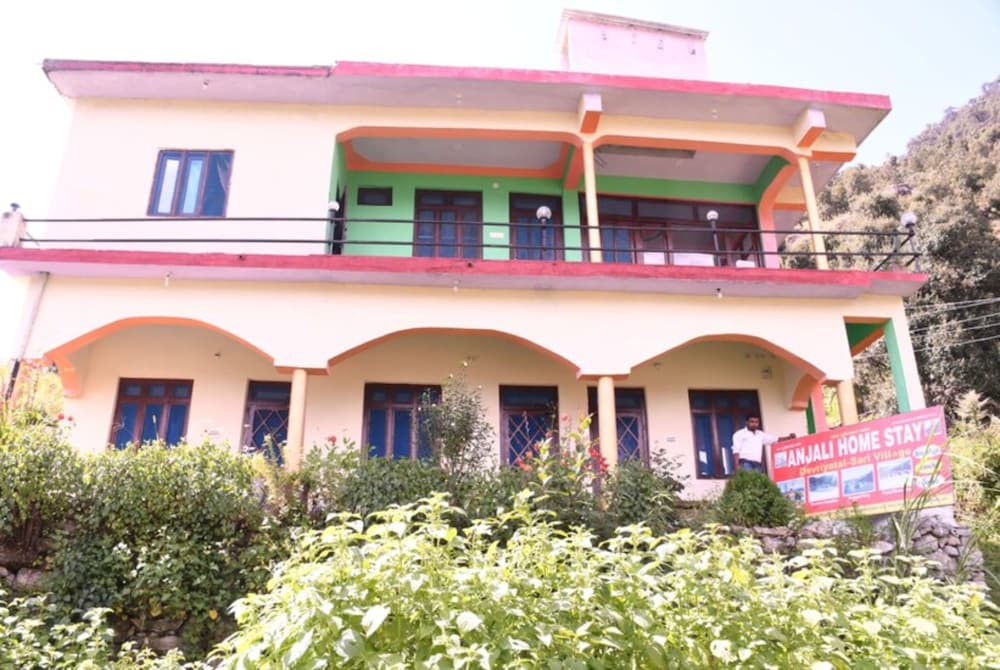 Goroomgo Anjali Home Stay Deoriatal Uttarakhand view 2