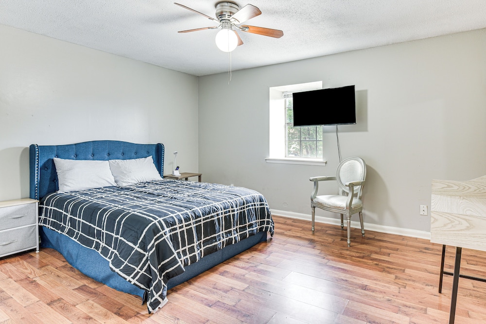 2 Mi to Garniers Beach Park: Pet-friendly FWB Home