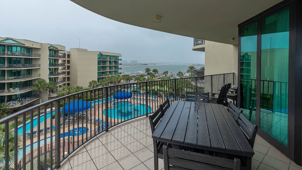 Phoenix On The Bay 1411 3 Bedroom Condo