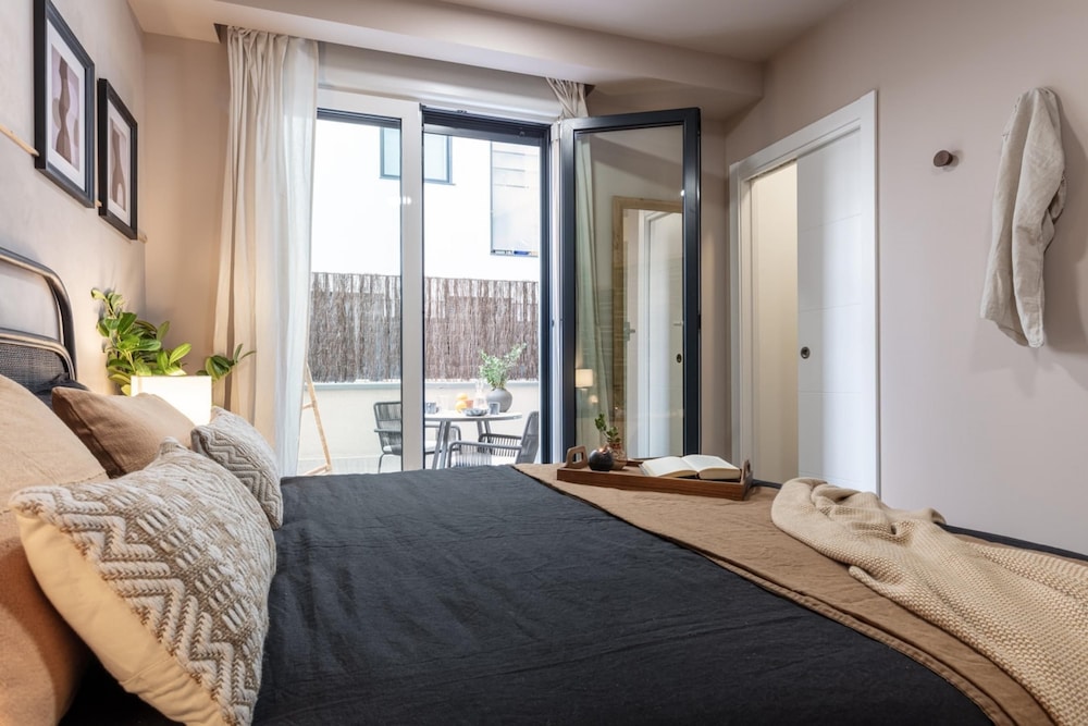 Abardok - 1 Bedroom and Terrace in R os Rosas